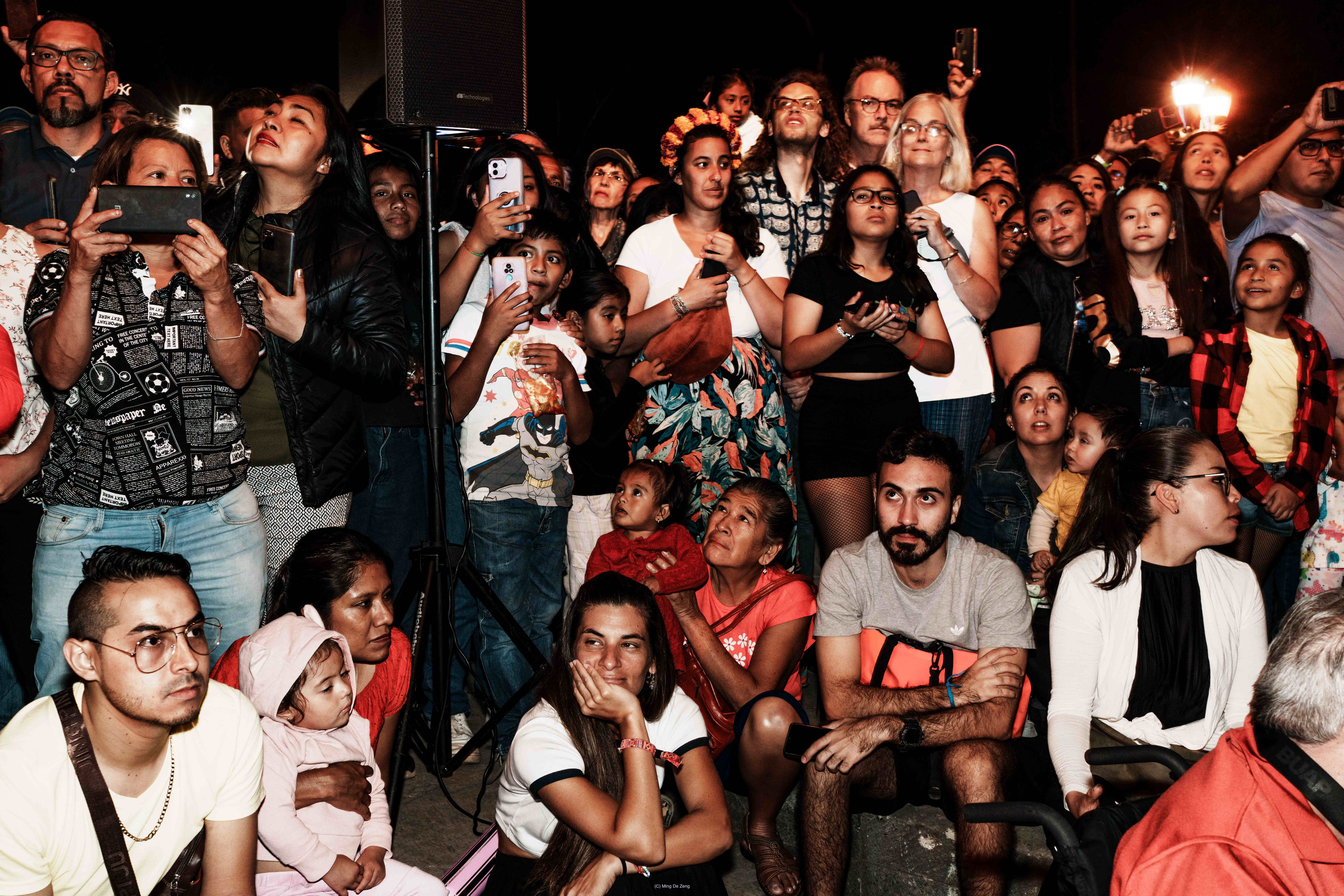 百鬼夜行 — 摄影系列 — 夜间仪式照片 2 — 一组夜间影像，将东亚的鬼怪想象与瓦哈卡对死亡的庆典式相遇并置。