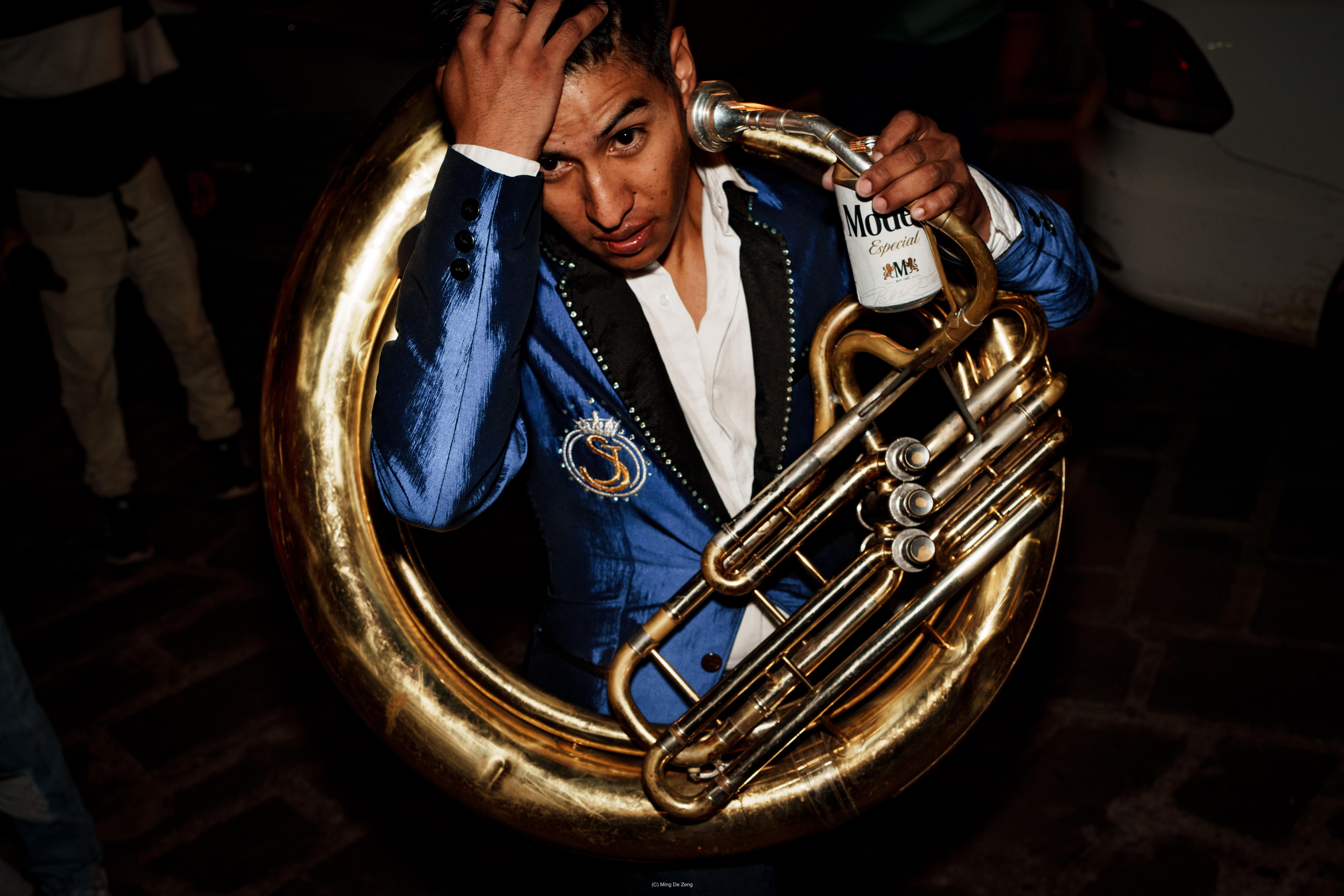 百鬼夜行 — 摄影系列 — 夜间仪式照片 13 — 一组夜间影像，将东亚的鬼怪想象与瓦哈卡对死亡的庆典式相遇并置。