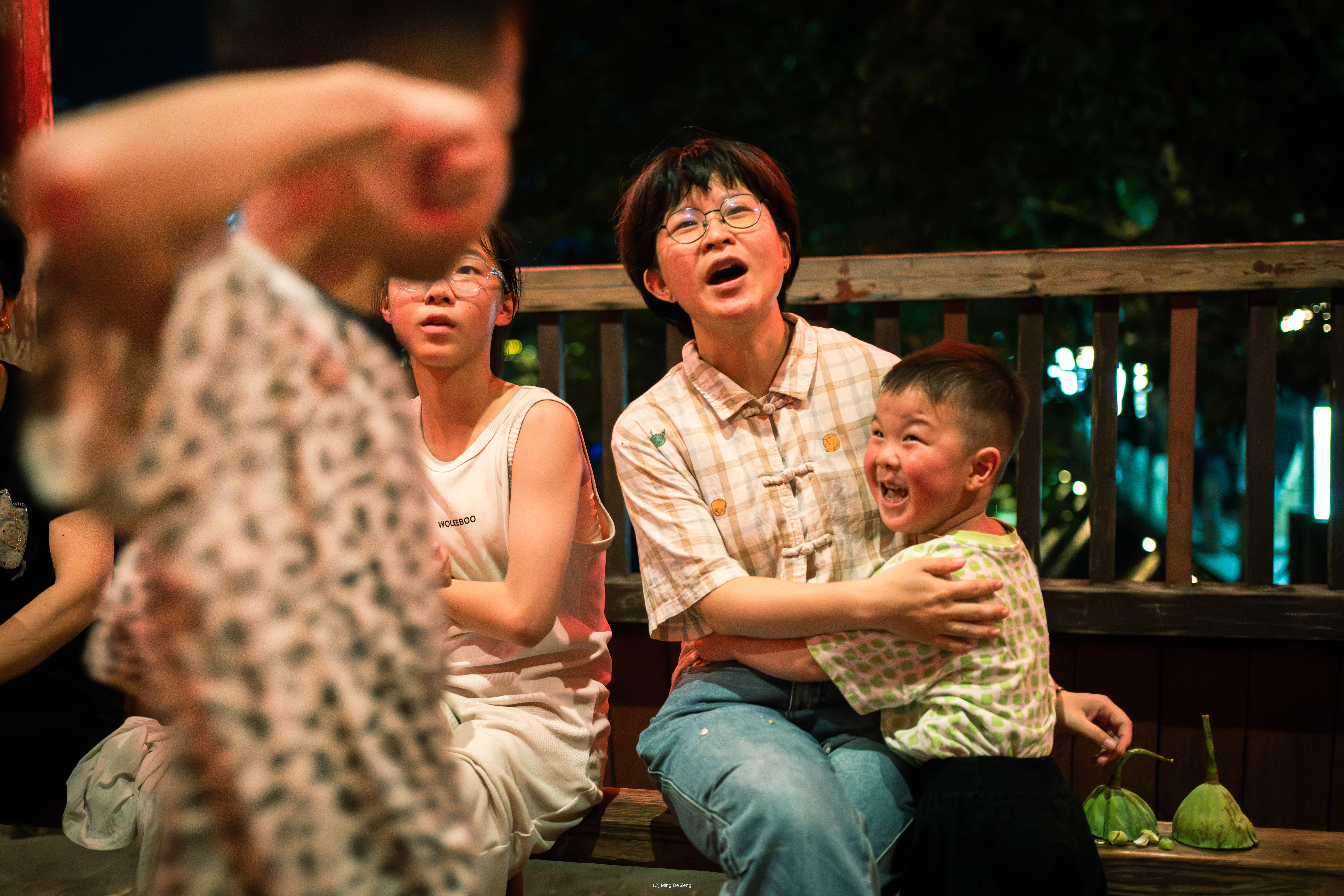 我们玩耍的方式 — 摄影系列 — 《我们玩耍的方式》中的一张照片，拍摄于惠州，围绕儿童、游戏以及迁移后的不稳定记忆展开。